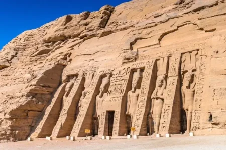 Abu Simbel Temple: Discover the Majesty of Ancient Egypt with Crystal Sky Travel